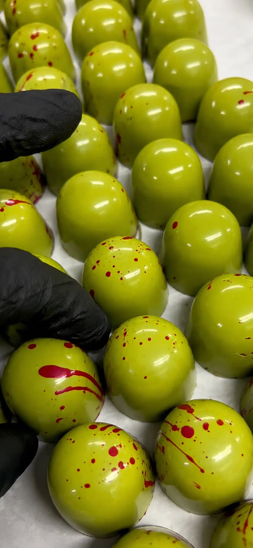 Making bonbons. Making moments